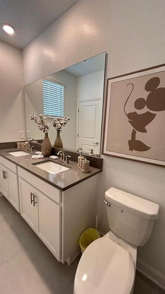 Furnished interior view inside a new home in , Davenport (Image 52).