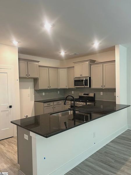 Furnished interior view inside a new home in Parkstone Place Townhomes, Roebuck (Image 4). Furnished interior view inside a new home in Parkstone Place Townhomes, Roebuck (Image 4).