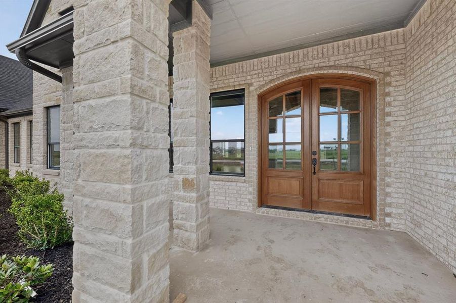 Exterior details and patio area of a home in , Celeste (Image 3).