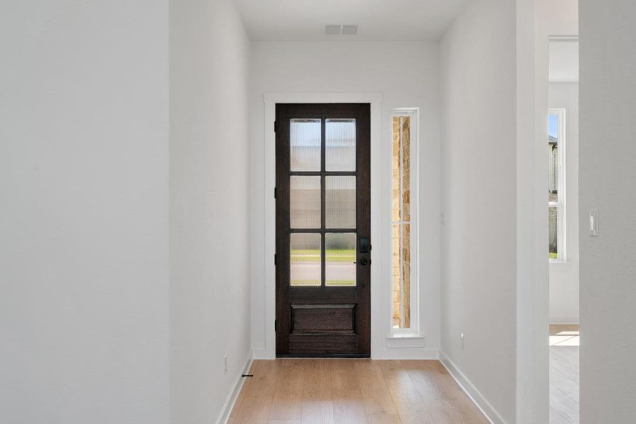 Spacious, unfurnished interior of a new home in Wolf Ranch, Georgetown (Image 35). Spacious, unfurnished interior of a new home in Wolf Ranch, Georgetown (Image 35).