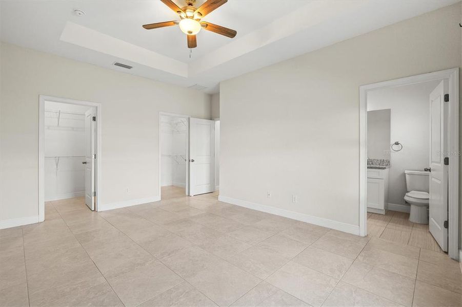 Spacious, unfurnished interior of a new home in , North Port (Image 18).