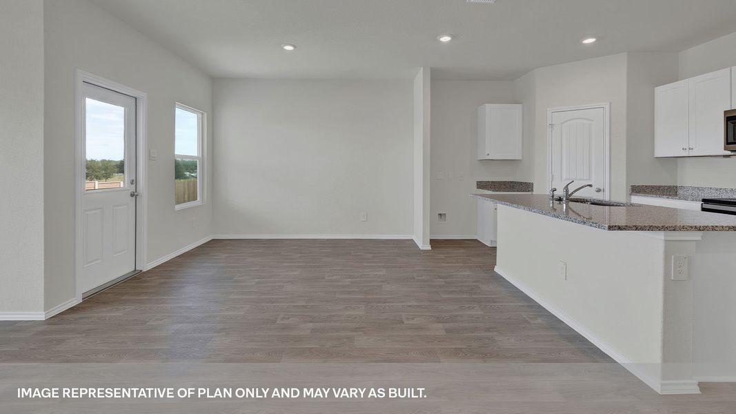 Representative unfurnished interior of a home built from the The Midland by D.R. Horton in Arroyo Ranch, Seguin (Image 15).