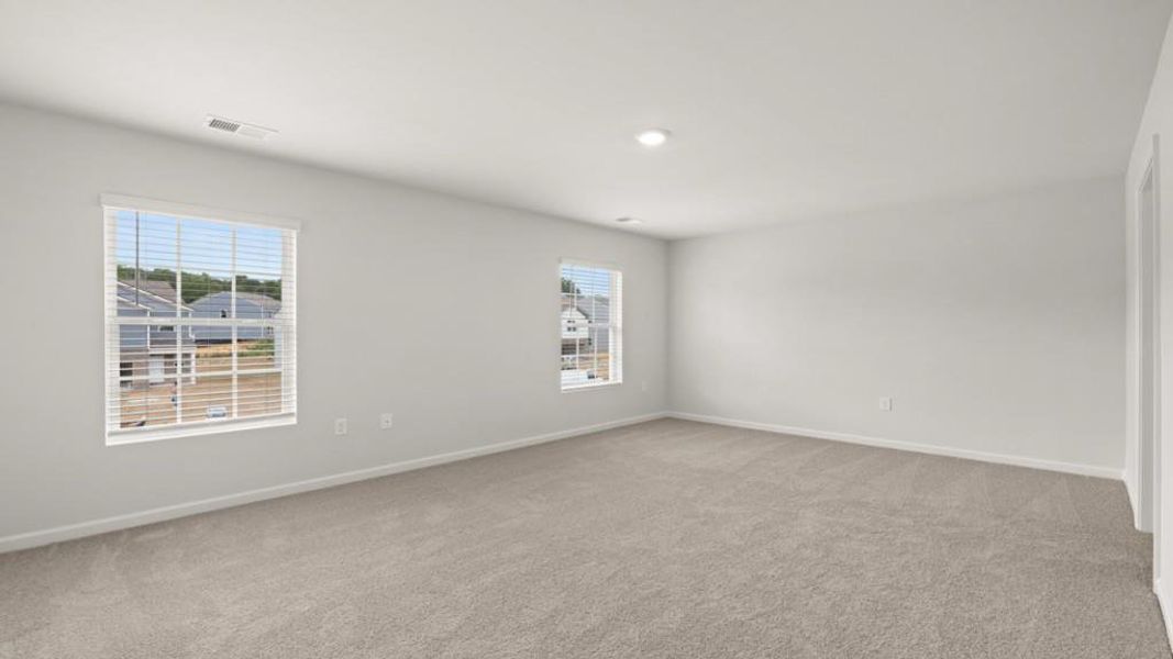 Spacious, unfurnished interior of a new home in Oakleigh Glen, Dallas (Image 17).