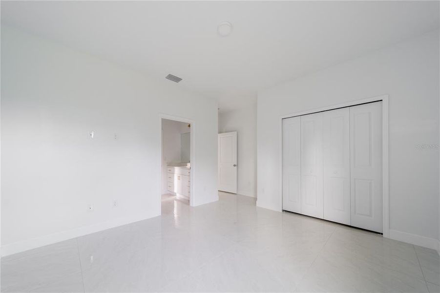 Spacious, unfurnished interior of a new home in , Port Charlotte (Image 18). Spacious, unfurnished interior of a new home in , Port Charlotte (Image 18).