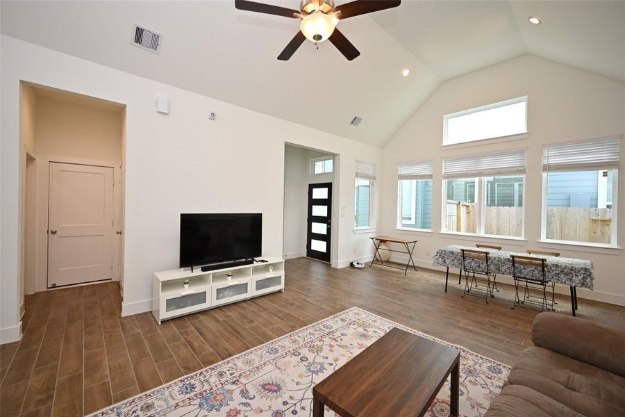 Furnished interior view inside a new home in , Missouri City (Image 7).