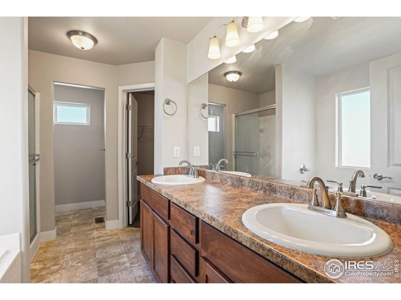 Furnished interior view inside a new home in Northridge Trails, Greeley (Image 4).