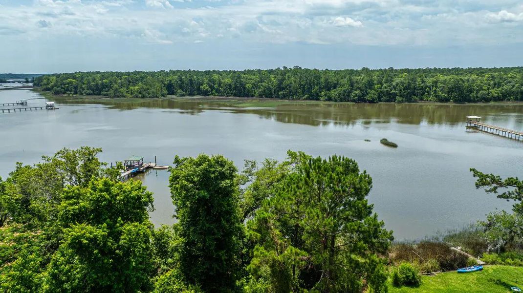 Image 16 of a home in . Image 16 of a home in .