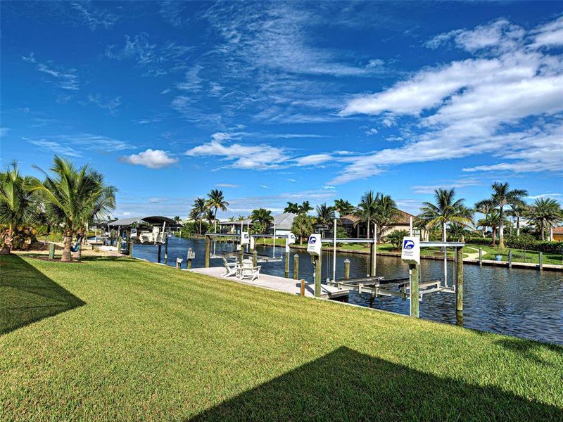 Community amenities in , Port Charlotte (Image 49).