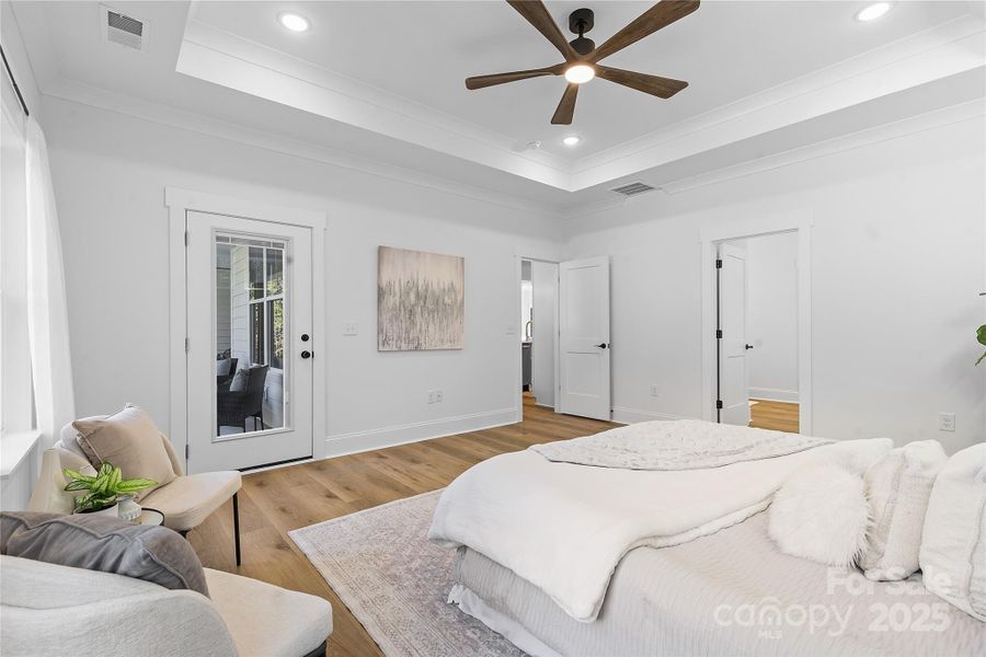 Furnished interior view inside a new home in , Midland (Image 34).