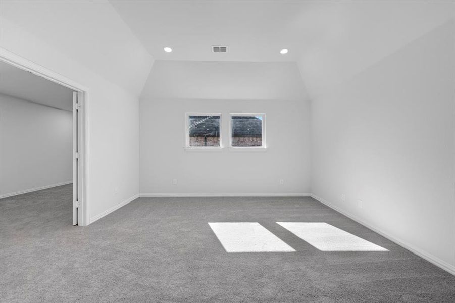 Spacious, unfurnished interior of a new home in Lilyana, Celina (Image 23).