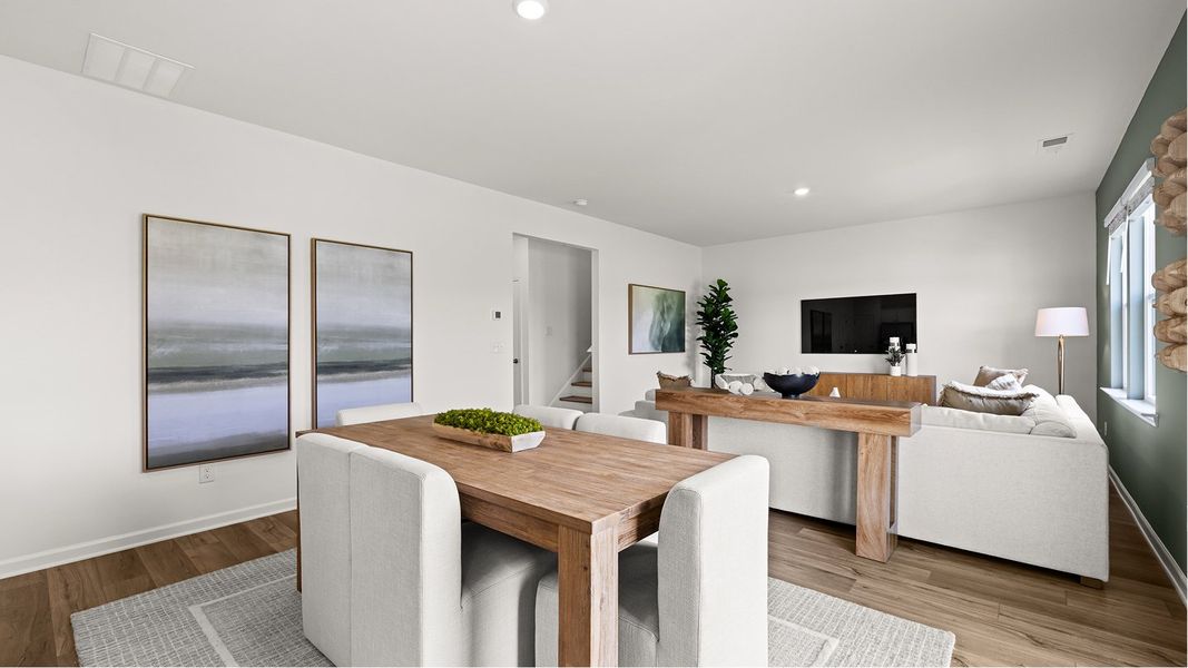 Parker Core N103 Charleston Dining 2of2 F1 Base2 060625 Parker Core N103 Charleston Dining 2of2 F1 Base2 060625