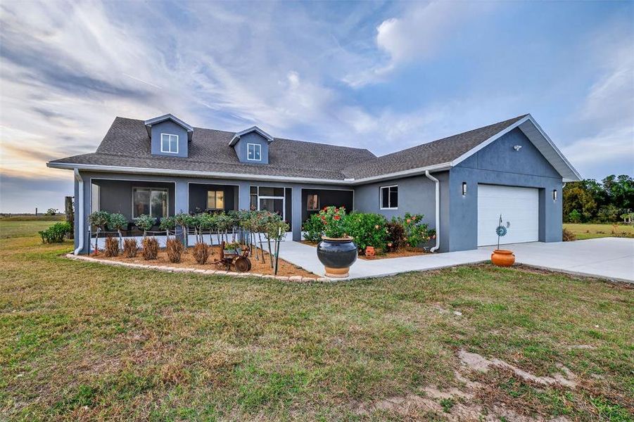 Front exterior of a new home in , Dade City, FL, highlighting curb appeal (Image 28).