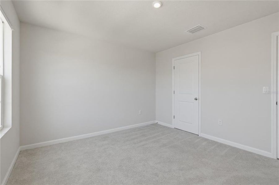 Spacious, unfurnished interior of a new home in , New Port Richey (Image 31).