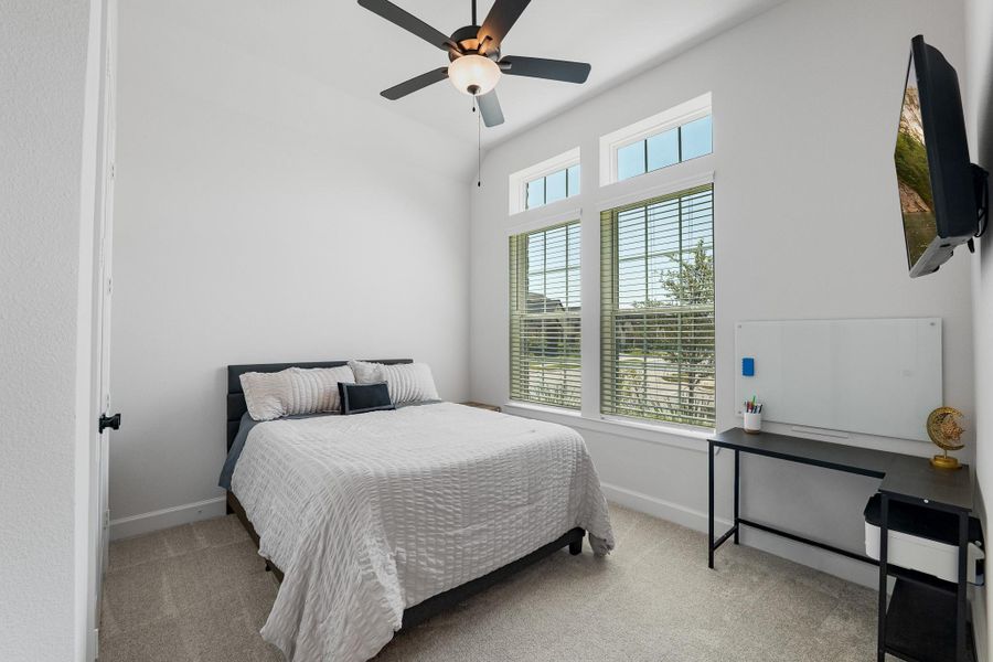 Guest bedroom w/private bathroom.