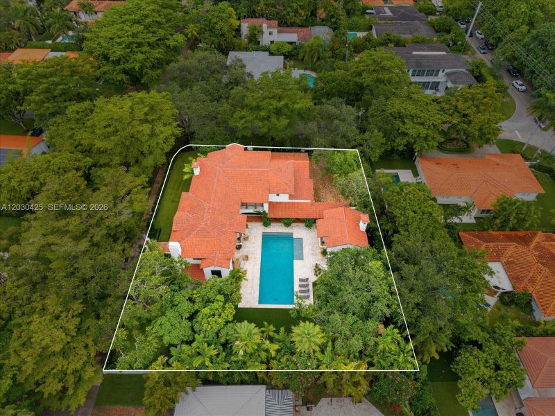 Community amenities in , Coral Gables (Image 36). Community amenities in , Coral Gables (Image 36).