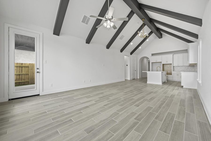 Spacious, unfurnished interior of a new home in Elyson, Katy (Image 19).