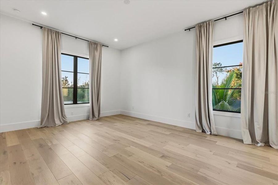 Spacious, unfurnished interior of a new home in , Winter Park (Image 45). Spacious, unfurnished interior of a new home in , Winter Park (Image 45).