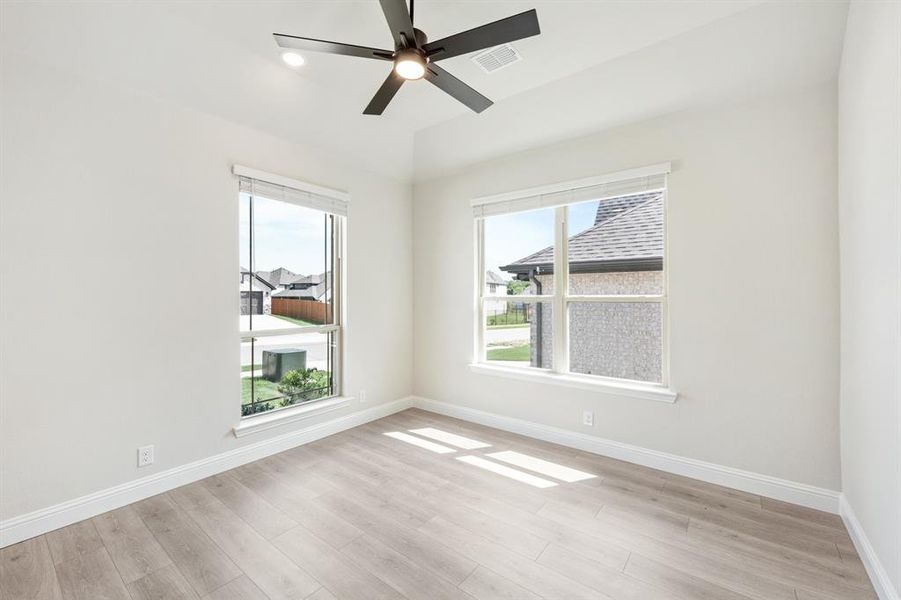 Spacious, unfurnished interior of a new home in Parks of Aledo, Aledo (Image 27). Spacious, unfurnished interior of a new home in Parks of Aledo, Aledo (Image 27).
