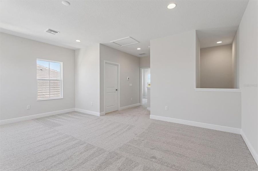 Spacious, unfurnished interior of a new home in Oakfield, Parrish (Image 38).