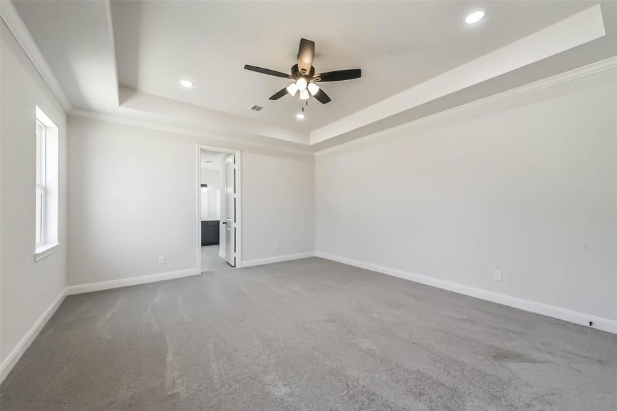 Spacious, unfurnished interior of a new home in , Baytown (Image 36).