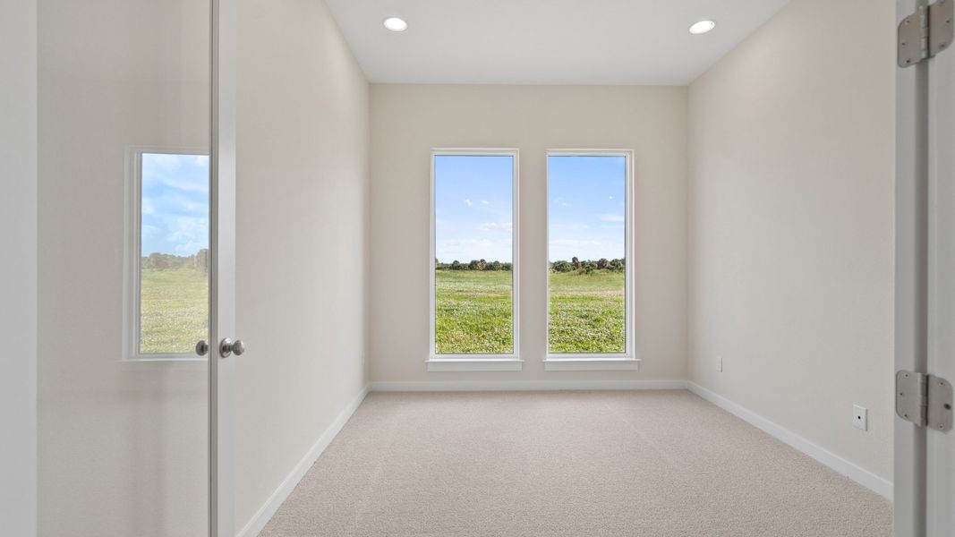 Spacious, unfurnished interior of a new home in Turnleaf, Punta Gorda (Image 19). Spacious, unfurnished interior of a new home in Turnleaf, Punta Gorda (Image 19).