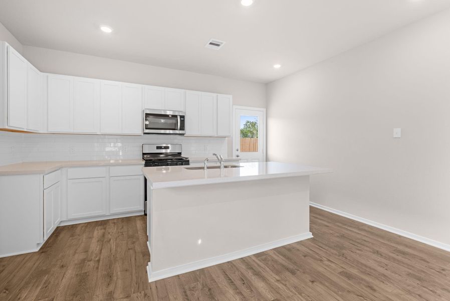 Furnished interior view inside a new home in Laurel Landing, Alvin (Image 6).