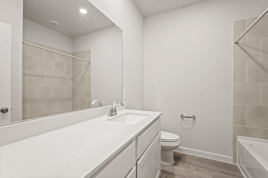 Furnished interior view inside a new home in Magnolia Springs, Montgomery (Image 7).