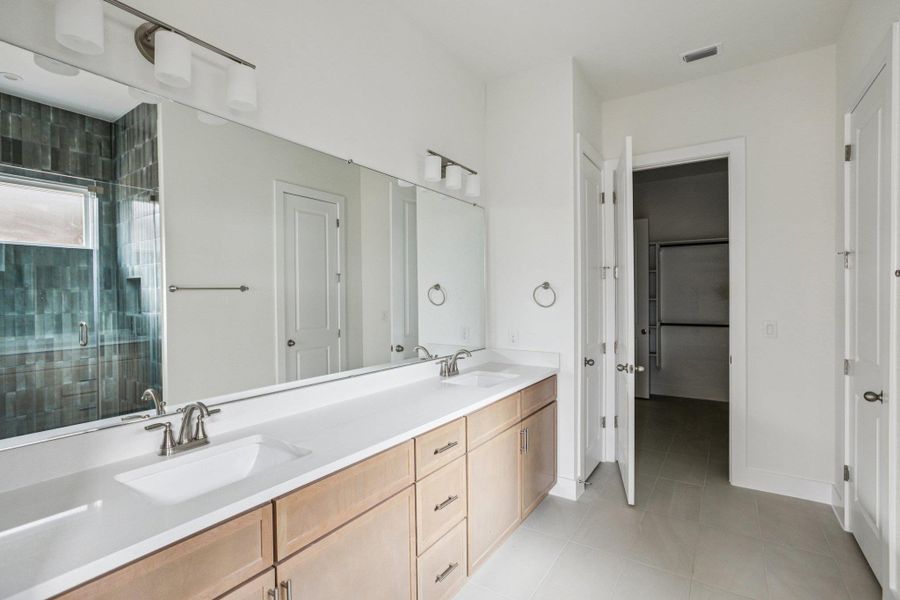 Furnished interior view inside a new home in Persimmon, Buda (Image 7).