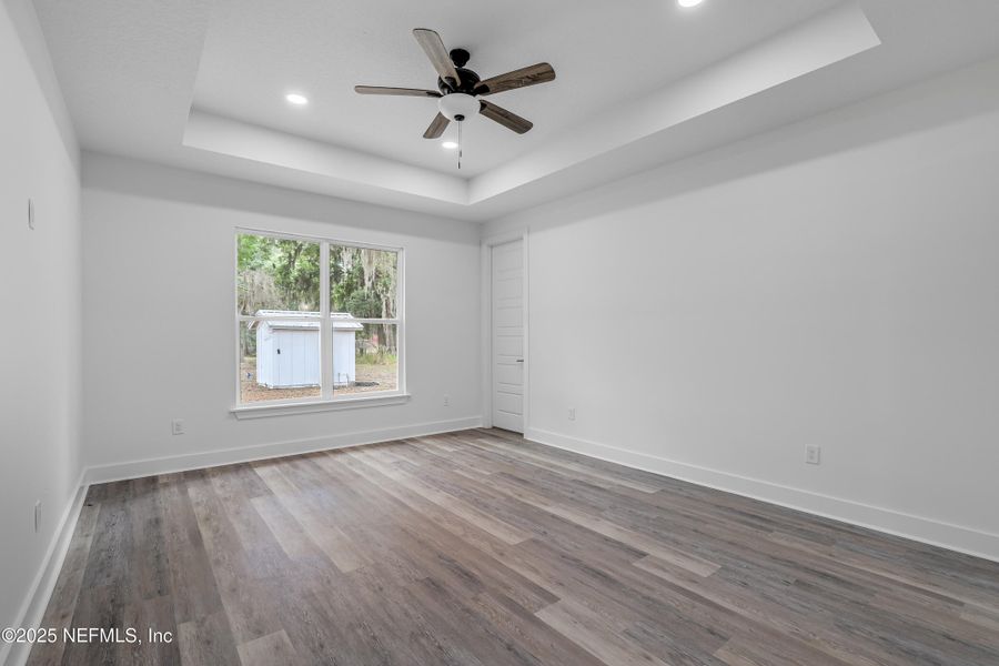 Spacious, unfurnished interior of a new home in , Jacksonville (Image 21).