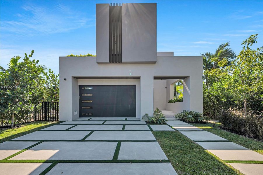 Front exterior of a new home in , Miami Beach, FL, highlighting curb appeal (Image 19).