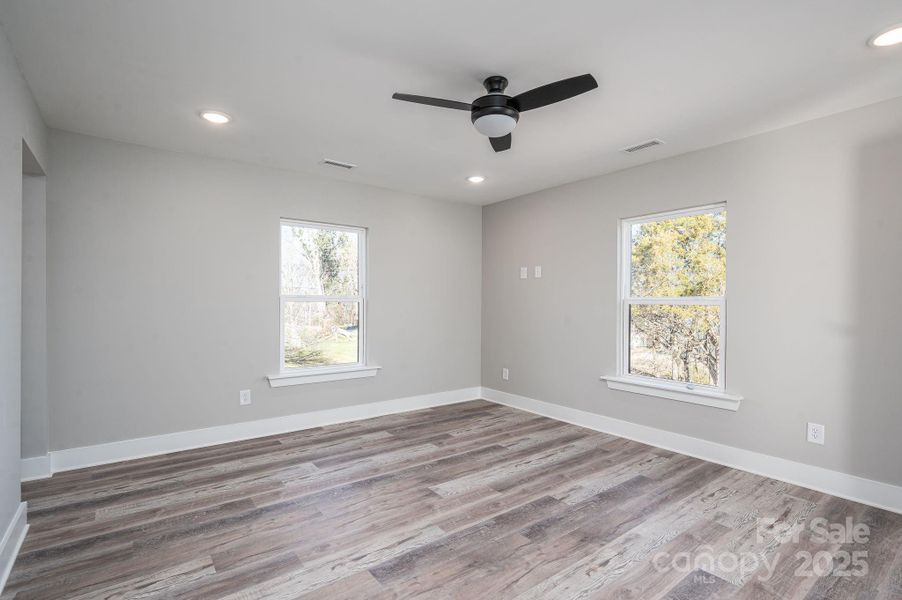 Spacious, unfurnished interior of a new home in , Denver (Image 30).