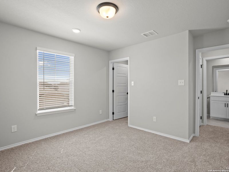 Spacious, unfurnished interior of a new home in Horizon Pointe, Converse (Image 35). Spacious, unfurnished interior of a new home in Horizon Pointe, Converse (Image 35).