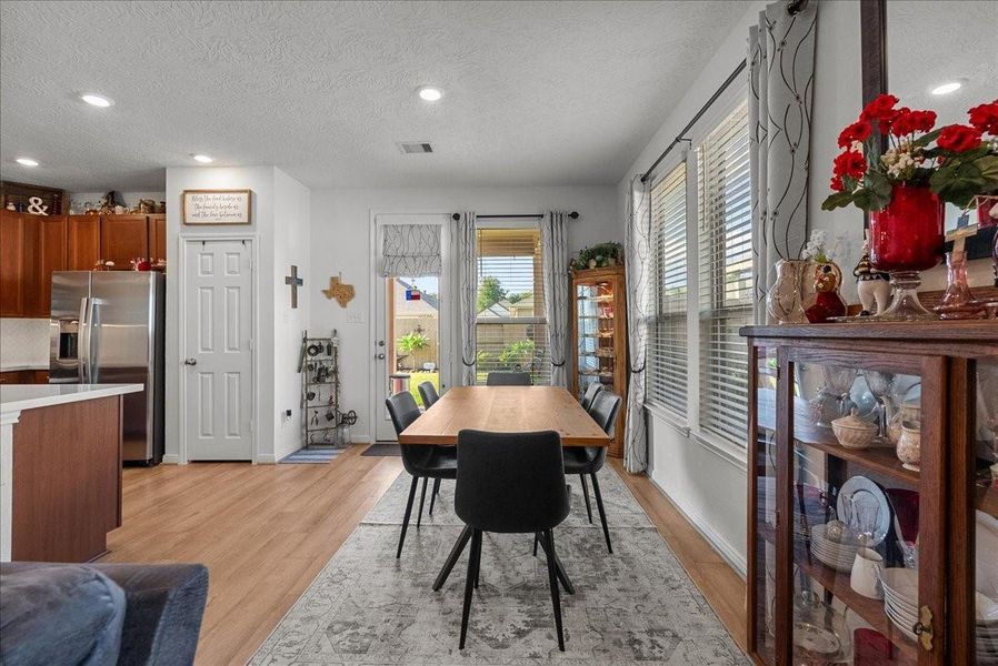 Furnished interior view inside a new home in , Alvin (Image 25). Furnished interior view inside a new home in , Alvin (Image 25).