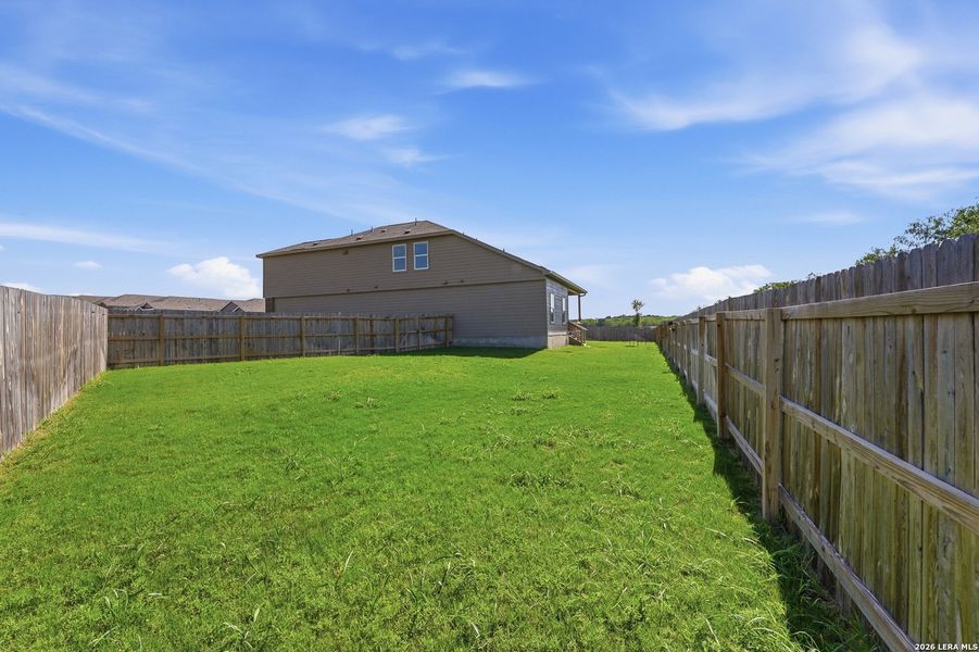 Exterior details and patio area of a home in Guadalupe Heights, Seguin (Image 4).