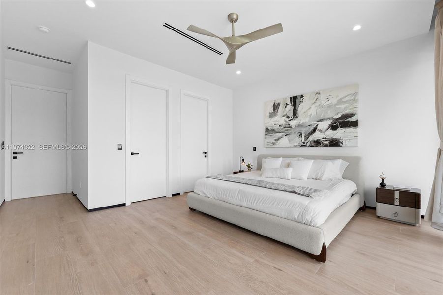 Furnished interior view inside a new home in , Fort Lauderdale (Image 11).