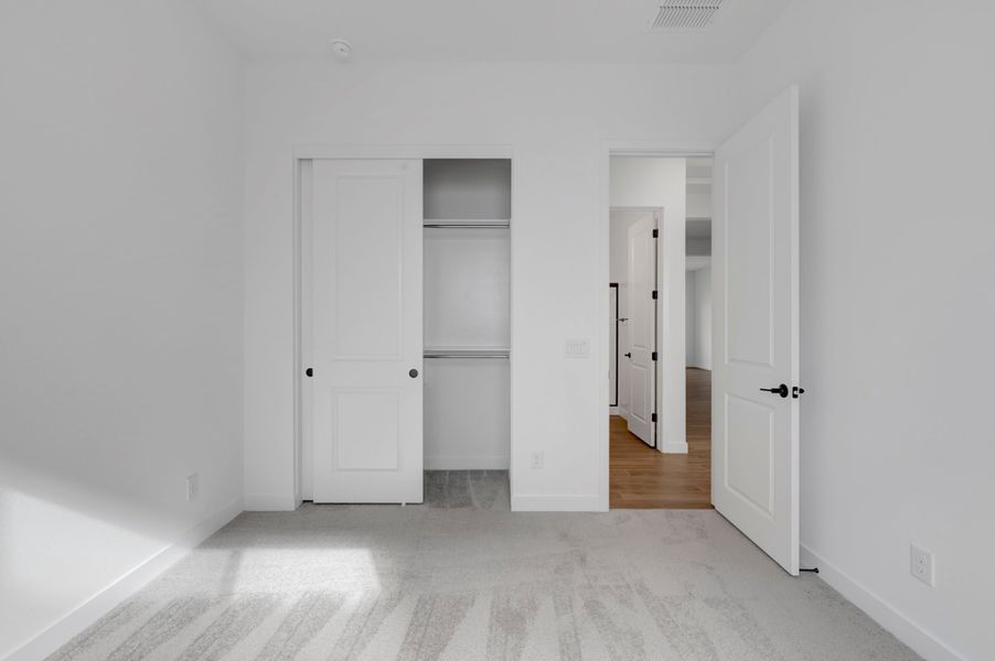 Spacious, unfurnished interior of a new home in Soleo, San Tan Valley (Image 36).