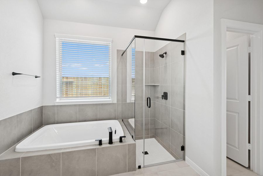 Furnished interior view inside a new home in Jordan Ranch 45' Homesites, Fulshear (Image 5). Furnished interior view inside a new home in Jordan Ranch 45' Homesites, Fulshear (Image 5).