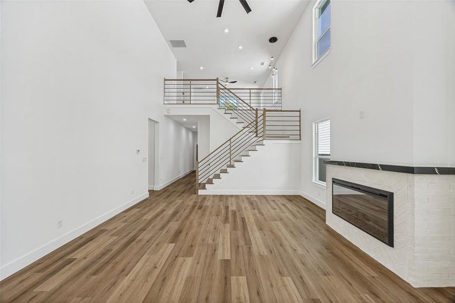 Spacious, unfurnished interior of a new home in , Dallas (Image 23).