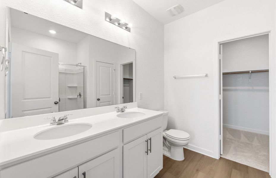 Furnished interior view inside a new home in Skyview, Belton (Image 5).