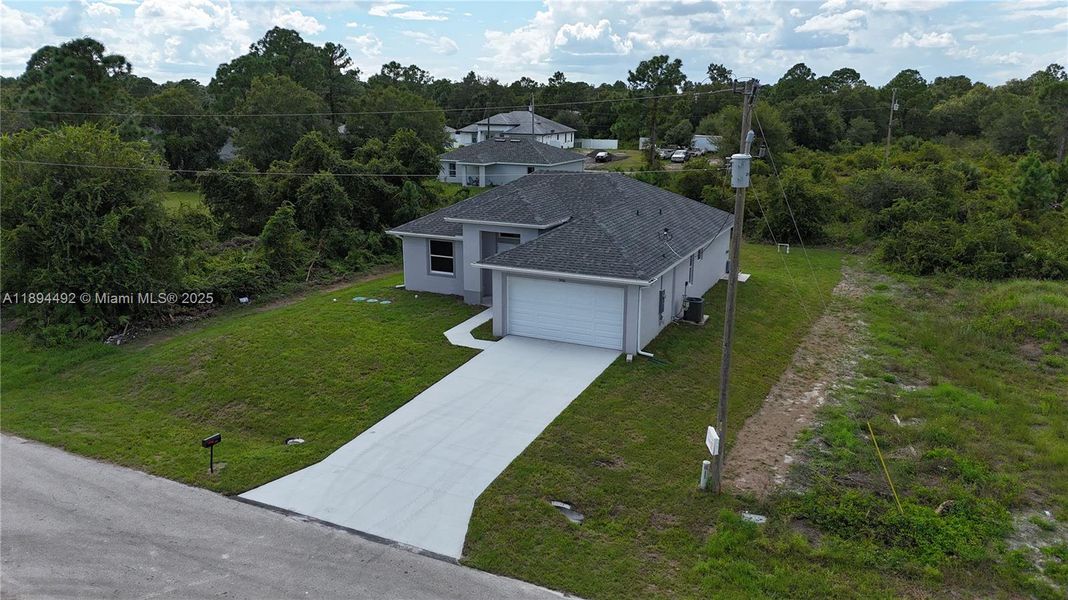 Image 33 of a home in . Image 33 of a home in .