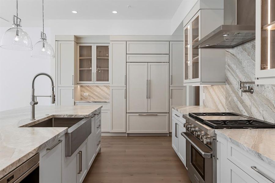 Furnished interior view inside a new home in , Orlando (Image 43).