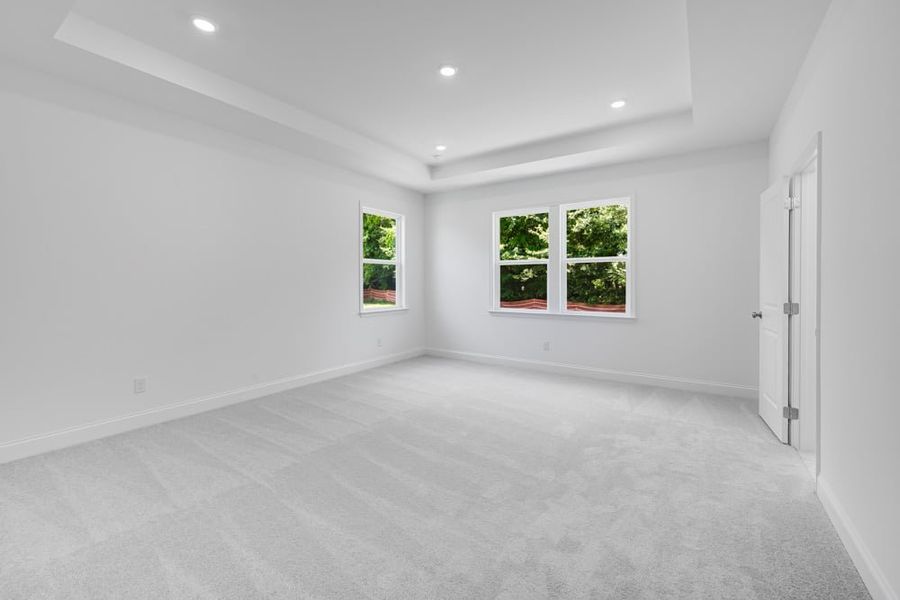 Spacious, unfurnished interior of a new home in Auburn Glen, Dacula (Image 25).