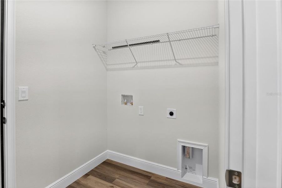 Spacious, unfurnished interior of a new home in , Citrus Springs (Image 14).