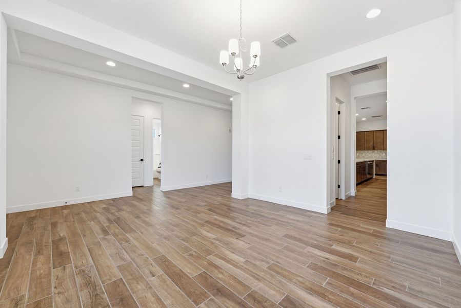 Spacious, unfurnished interior of a new home in Legado, Queen Creek (Image 16). Spacious, unfurnished interior of a new home in Legado, Queen Creek (Image 16).