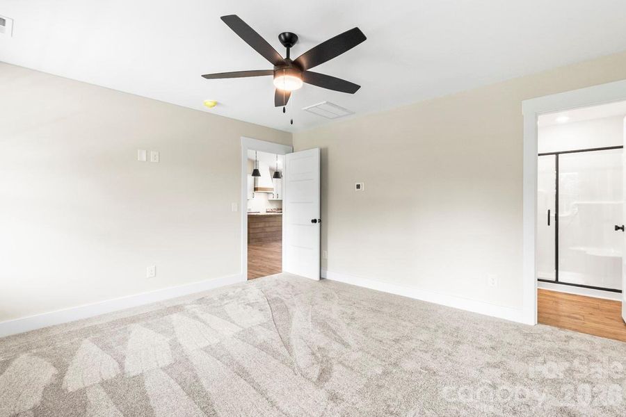 Spacious, unfurnished interior of a new home in , Lincolnton (Image 29).
