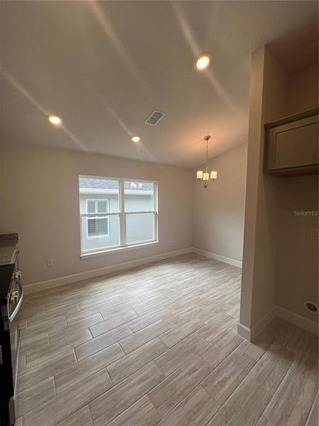 Spacious, unfurnished interior of a new home in Abbey Glen, Dade City (Image 19).
