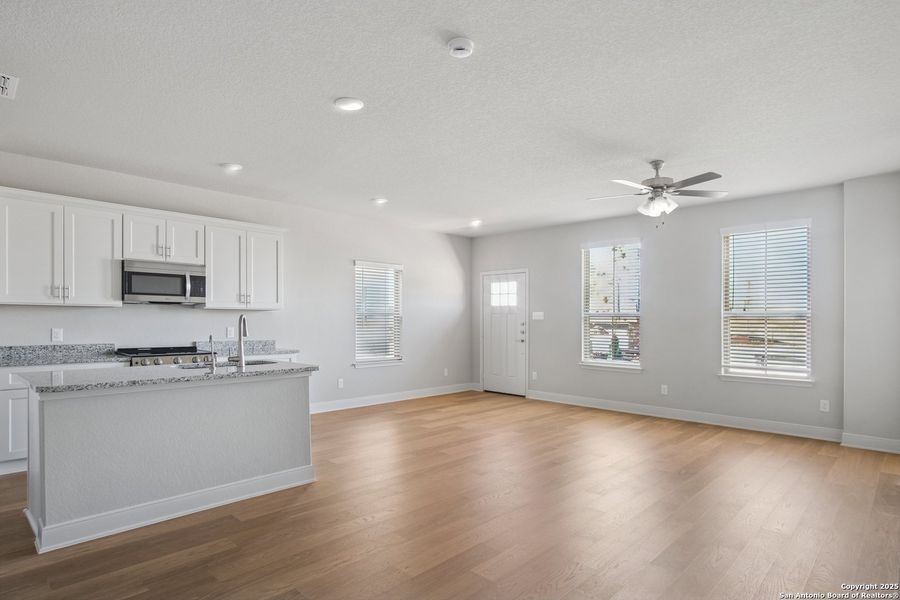 Spacious, unfurnished interior of a new home in Magnolia Village North, San Antonio (Image 43).