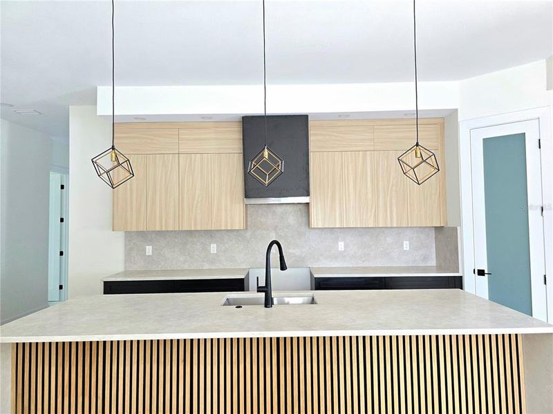 Sample of building materials used in homes in , Tampa (Image 22).