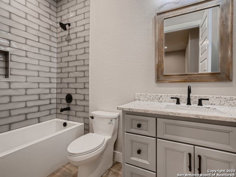 Furnished interior view inside a new home in , Boerne (Image 7).