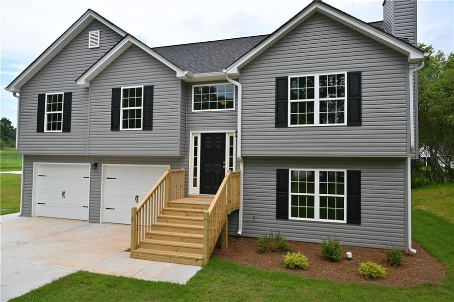 Exterior details and patio area of a home in , Demorest (Image 1).